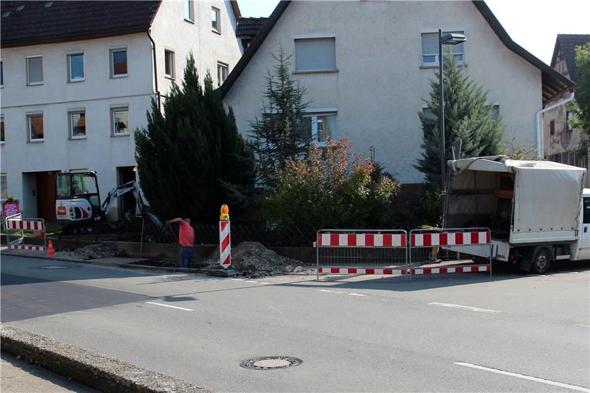 In Eutingen werden noch in diesem Jahr einige Maßnahmen umgesetzt, doch die Bauarbeiten an der B14 im Bereich Stuttgarter Straße hängen nicht mit den Baumaßnahmen der Gemeinde zusammen. Bild: Feinler