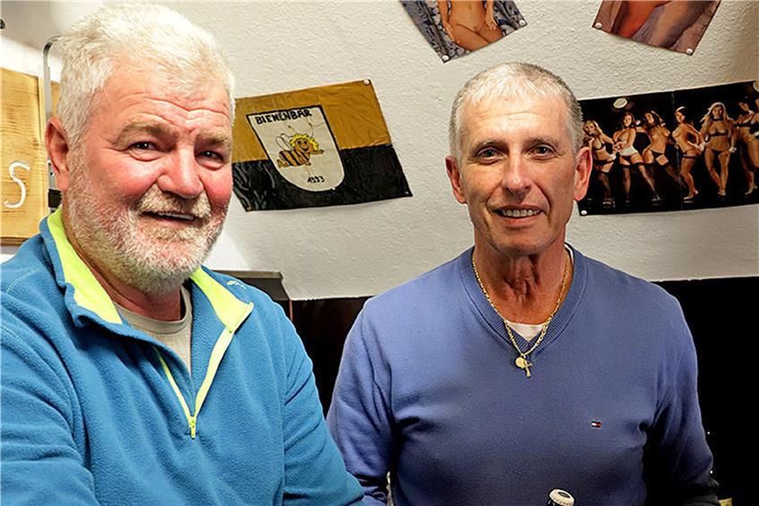 Kesselfleisch-Capo Roland Gugel (links) und Schank-Chef Schorsch Rapp.