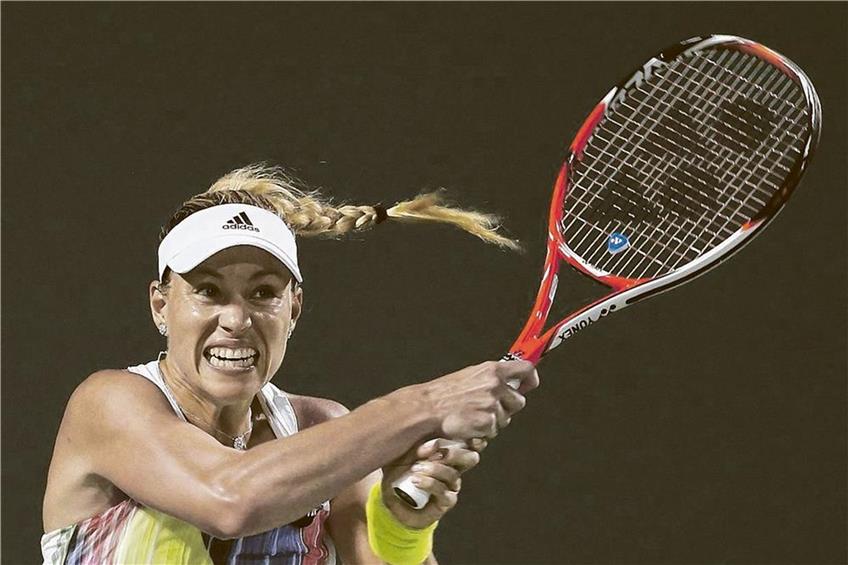 Kraftvoll und mit fliegendem Zopf: Angelique Kerber dominierte im Viertelfinale gegen US-Star Madison Keys. Foto: dpa