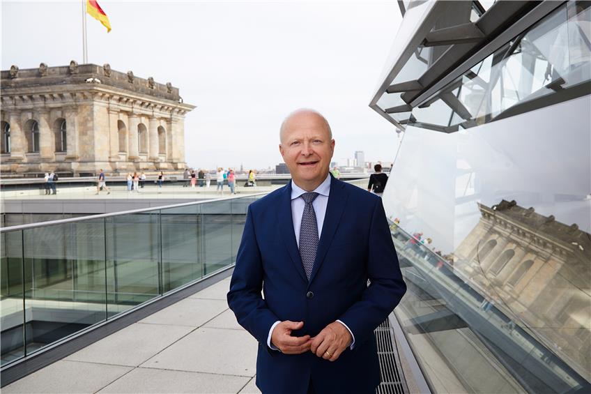 Michael Theurer MdB (FDP) auf dem Reichstagsgebäude. Bild: Deutscher Bundestag