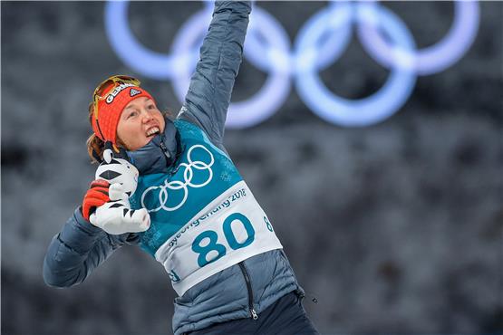 Mit zwei Olympiasiegen verabschiedete sich Laura Dahlmeier aus Pyoengchang und nun vom Biathlon. Foto: Hendrik Schmidt/dpa