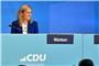 Nina Warken, CDU-Bundestagsabgeordnete, lächelt beim Landesparteitag im Sitzungssaal. Foto: Jan-Philipp Strobel/dpa