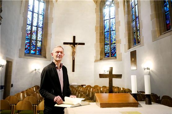Pfarrer Friedhelm Schweizer in der Kirche St. Gallus in Derendingen, wo er am Sonntag verabschiedet wurde. Bild: Anne Faden