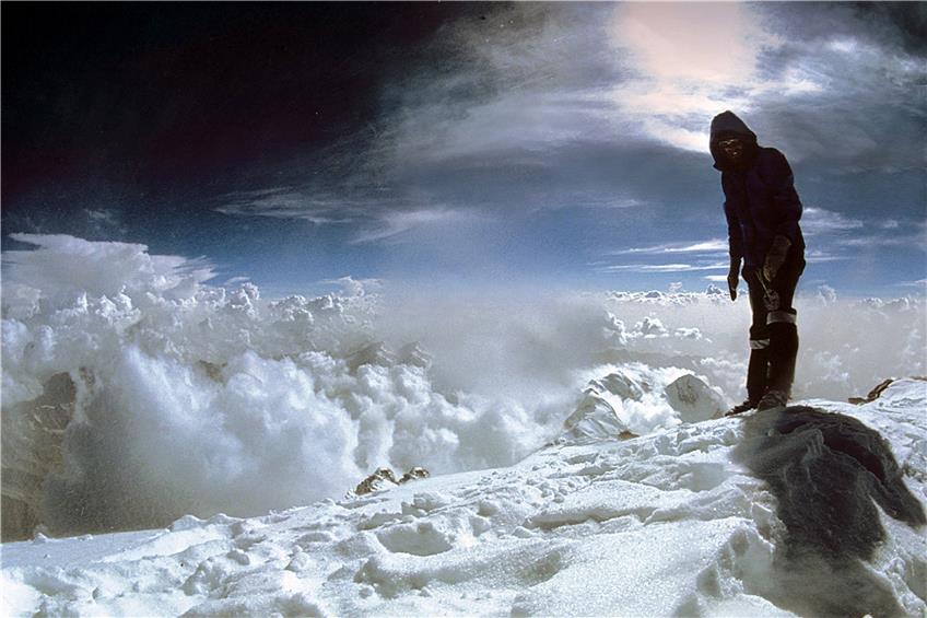 Reinhold Messner erreichte am 27. Juni 1970 mit seinem Bruder Günther den Gipfel des Nanga Parbat. Sie hatten die Route über die 4500 Meter hohe legendäre Rupalwand gewählt und als erste bezwungen. Beim Abstieg kam Günther Messner ums Leben. Bild: Reinhold Messner