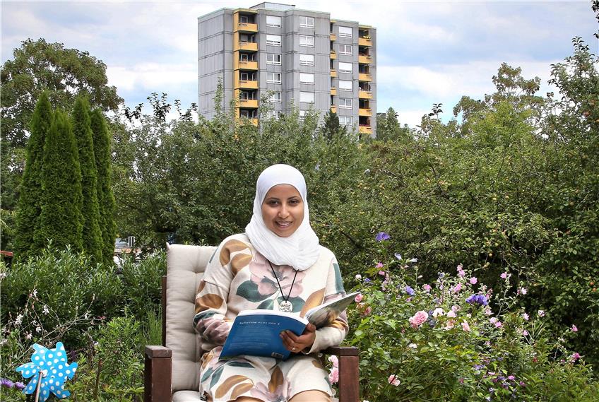 Shadia Trrak studiert seit Anfang August erst mal die deutsche Sprache und wohnt in Waldhausen. Bild: Sommer