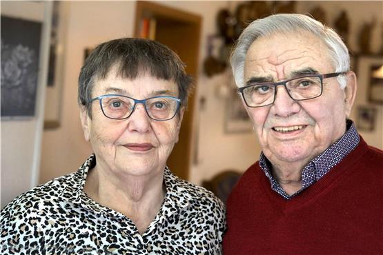 Sie haben sich 1961 kennengelernt und gehen seither zusammen durchs Leben: Margarete und Kurt Kehrer aus Lustnau. Bild: Anne Faden
