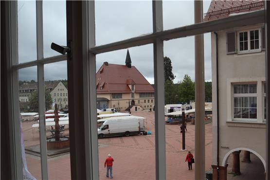 Sprossenfenster wie hier am Oberen Marktplatz, gehören zum historischen Stadtbild Freudenstadts. Foto: Volker Rath/Stadtverwaltung