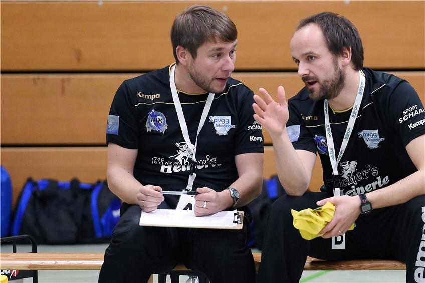 Timo Lupold (links) kann Spvgg-Trainer Michael Gruber (rechts) Internas über die HSG Schönbuch liefern. Archivbild: Ulmer