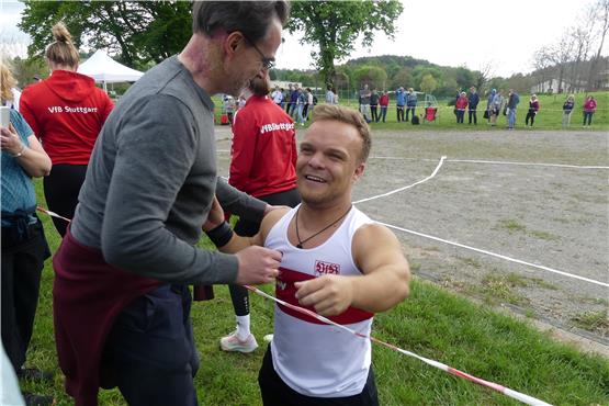 Überglücklich: Niko Kappel nach seinem Weltrekord. Bild: Tobias Zug
