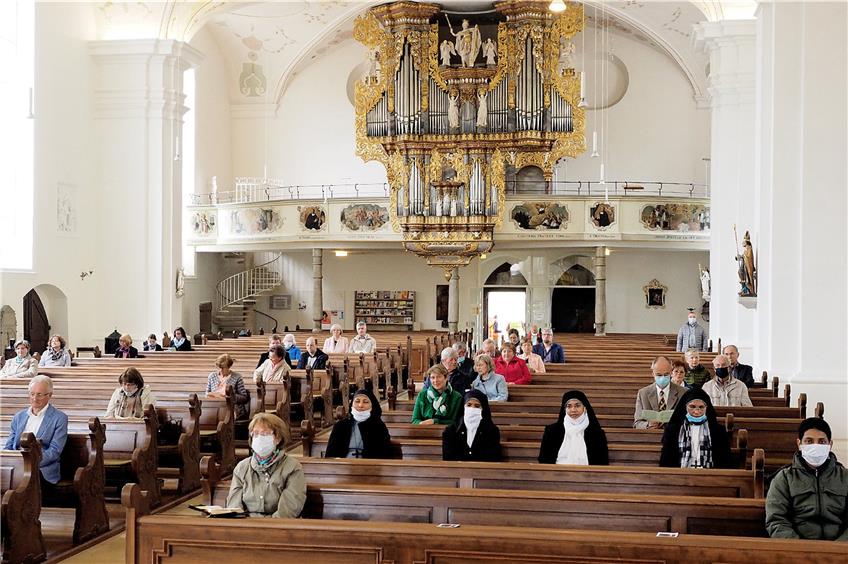 Von der Corona-Pandemie geprägter Gottesdienst in der Horber Stiftskirche am Sonntag. Bilder: Karl-Heinz Kuball