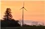 Windkraftanlage im Sonnenuntergang. Bild: Manuel Fuchs